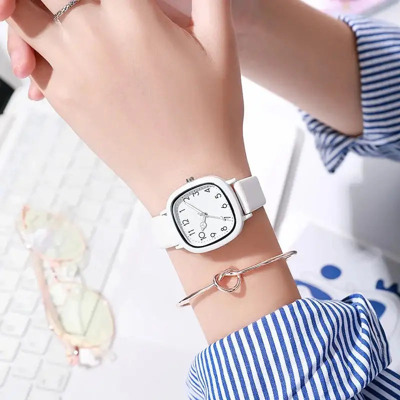 Fashion Brand Bear Women Quartz Watch 2024 Ladies Casual Silicone Jelly Watches Clock Girl Gift Zegarek Damski - Lootquake