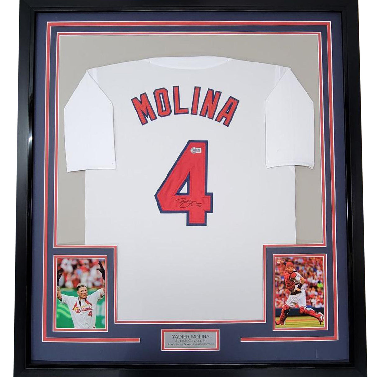 Camiseta de béisbol blanca de San Luis de 35 x 39 de Yadier Molina, enmarcada y firmada, Beckett BAS COA