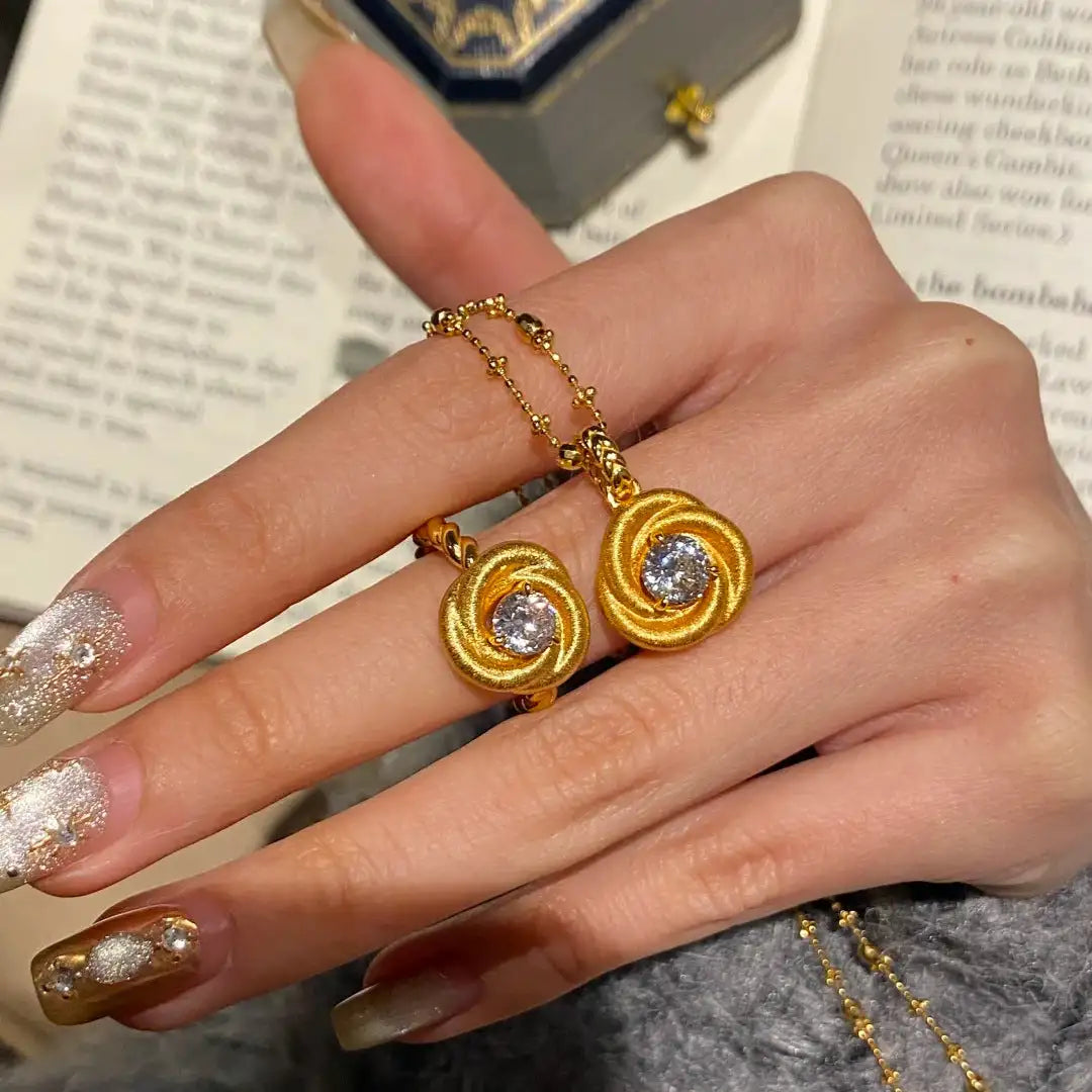 Romantic Eternal Love Mobius Brushed Rose Pendant - Lootquake