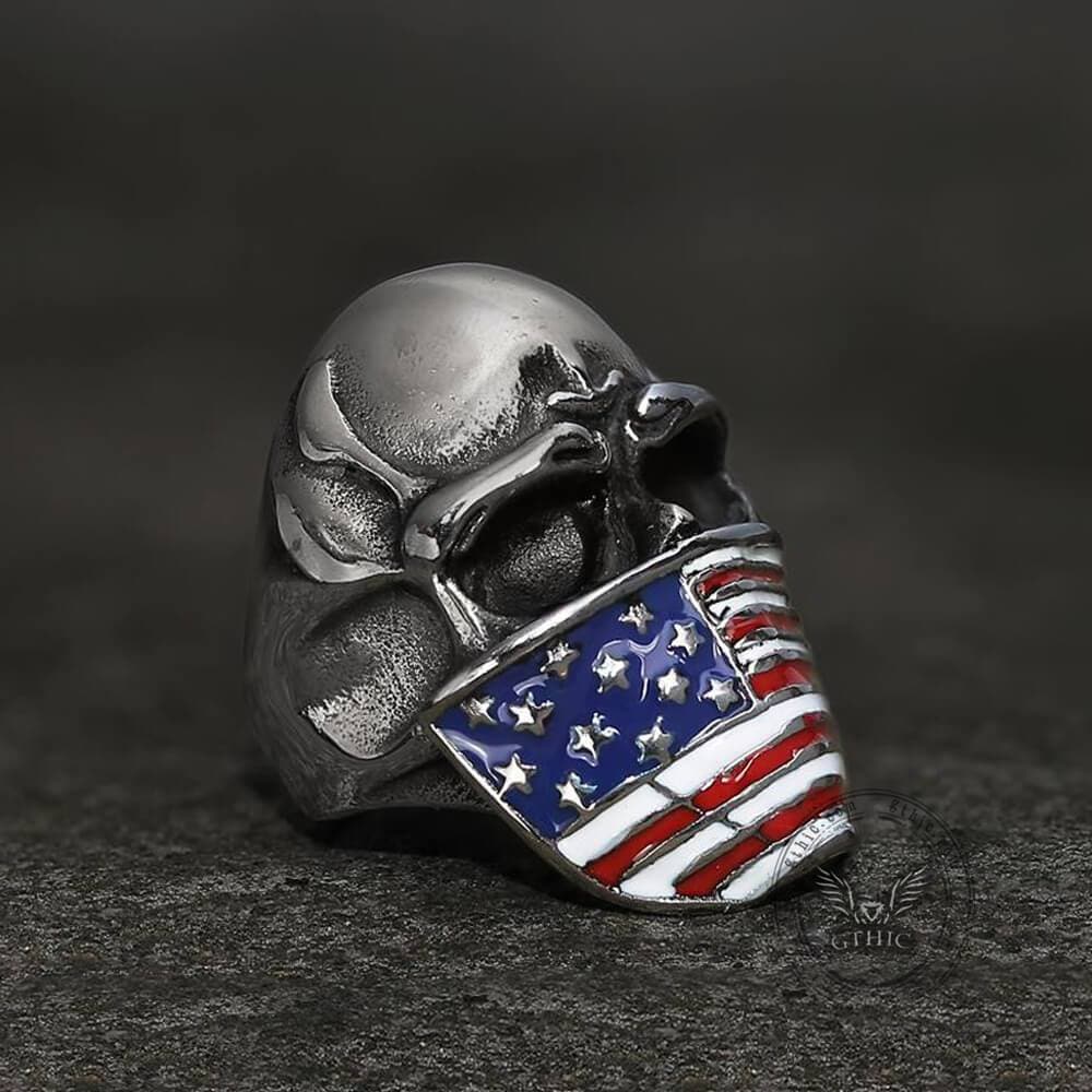 Anillo de calavera de acero inoxidable con bandera estadounidense