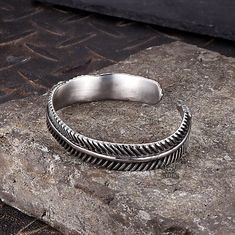 Pulsera abierta de acero inoxidable con gemas de plumas de ángel