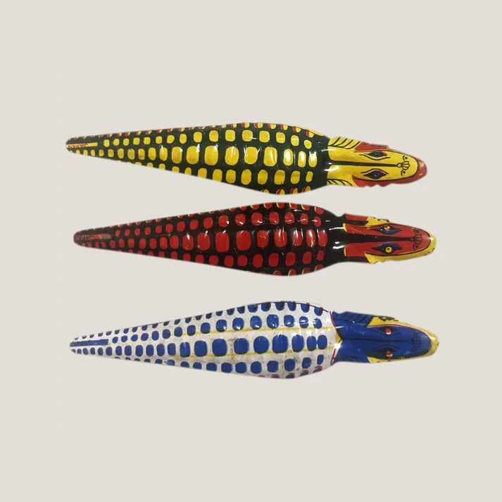 Vintage 1950s Snake Tin Clicker Brings Nostalgia to Life