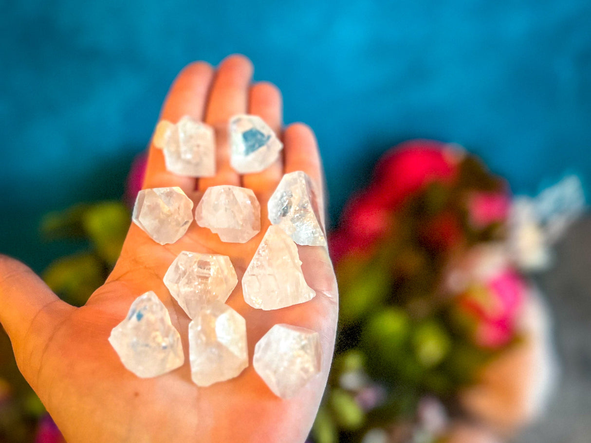 Apophyllite Pyramids, Apophyllite points, Raw apophyllite Tips