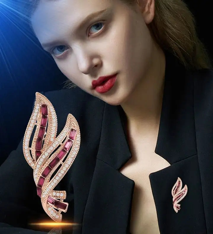 New Xiaoxiangfeng Diamond Studded Leaf Brooch - Lootquake