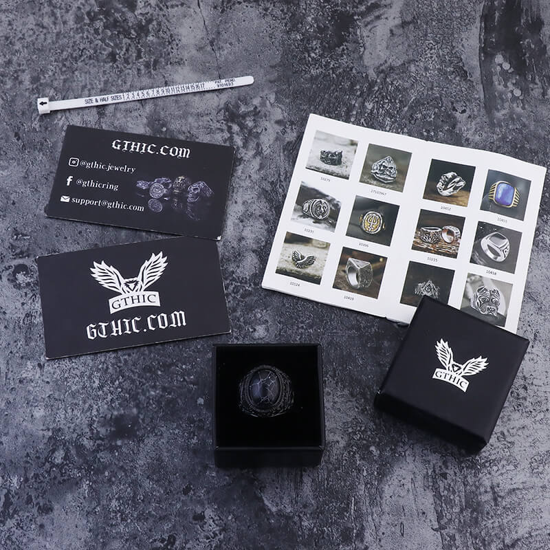 Anillo de acero inoxidable con estampado de turquesa negra