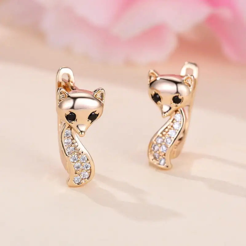 Design Champagne Gold White Diamond Fox Ear Clip - Lootquake