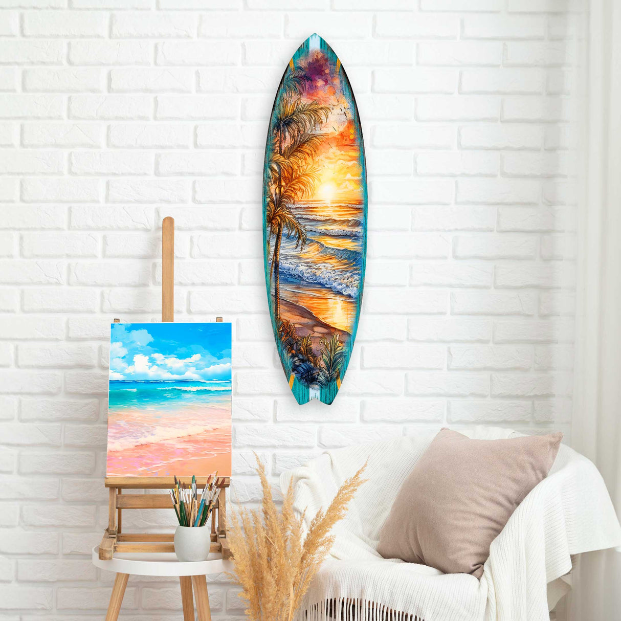 Arte mural costero con tabla de surf - Olas doradas y atardecer en el océano de G. DeBrekht - Decoración costera navideña - 8490136HS