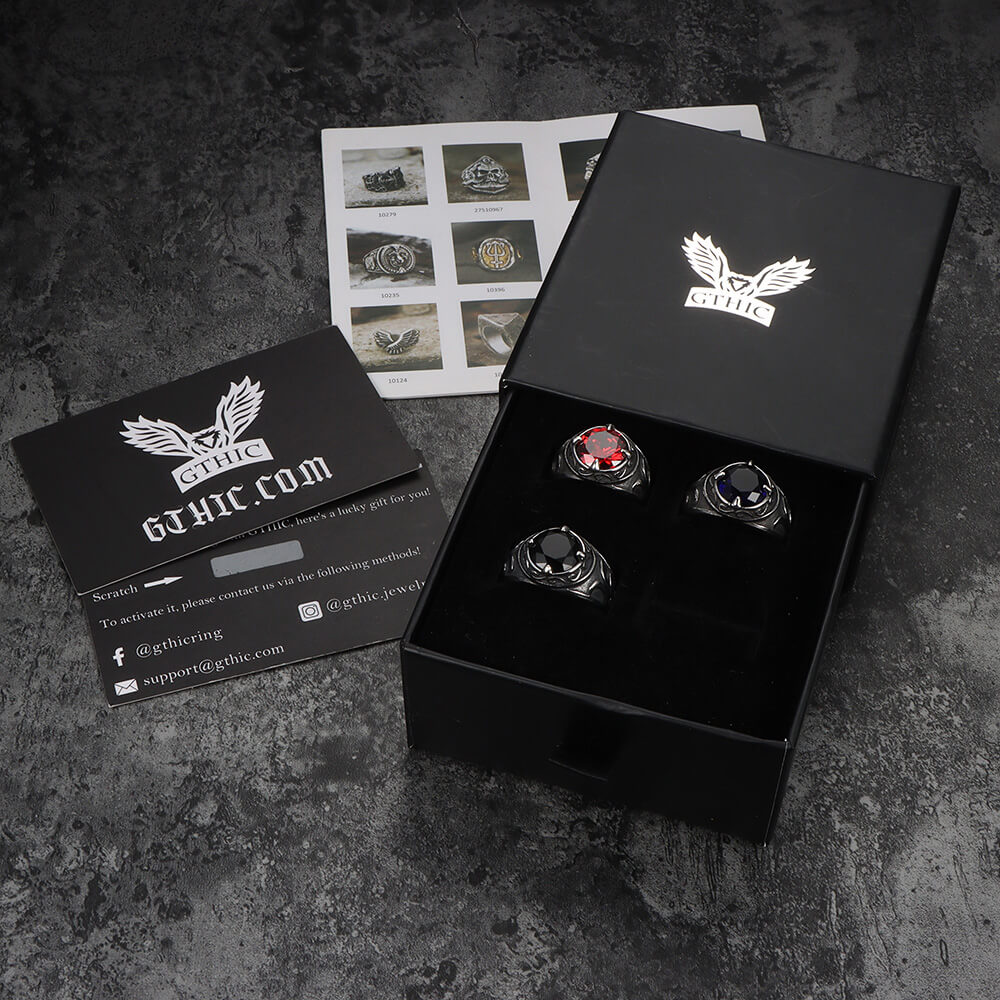 Anillo de acero inoxidable con piedras preciosas talladas