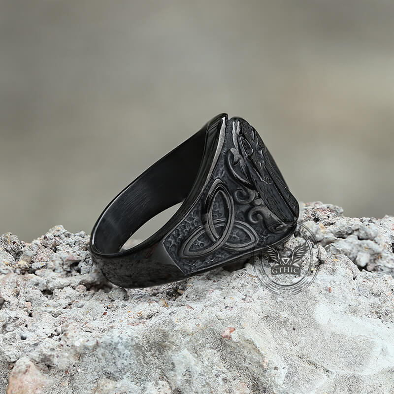 Anillo de acero inoxidable con nudo de cruz celta