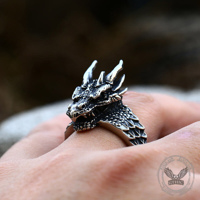 Anillo de acero inoxidable con dragón celta