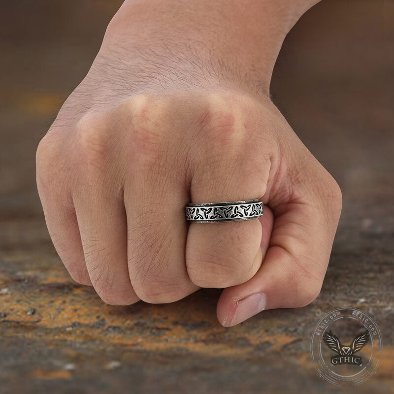 Anillo giratorio de acero inoxidable con nudo celta