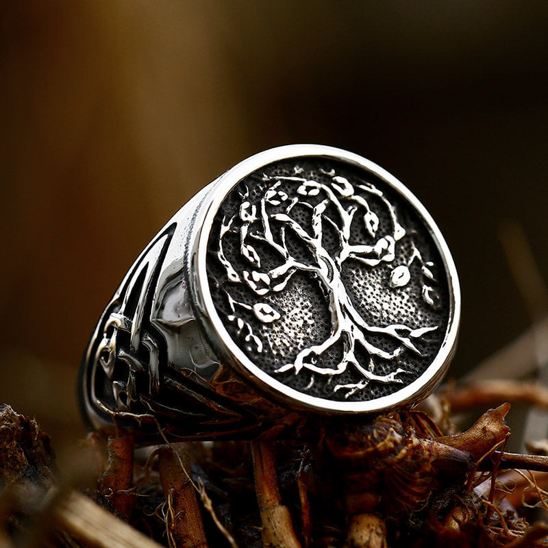 Anillo vikingo de acero inoxidable con nudo celta y árbol de la vida