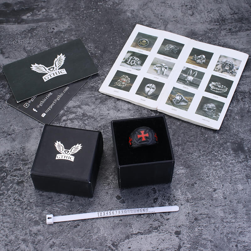 Anillo de acero inoxidable con cruz de hierro de los cruzados