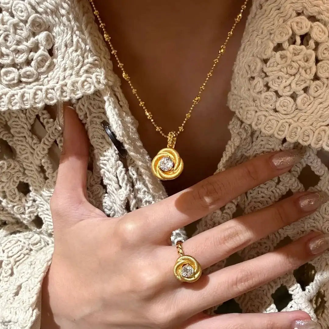 Romantic Eternal Love Mobius Brushed Rose Pendant - Lootquake