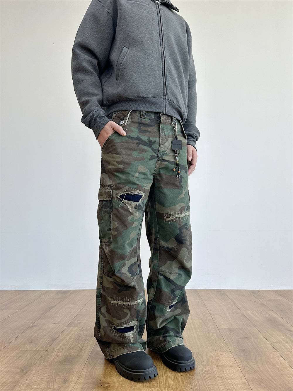 Distressed Military Camouflage Destruction Affixed Cloth Embroidered Loose Straight Cargo Pants - Lootquake