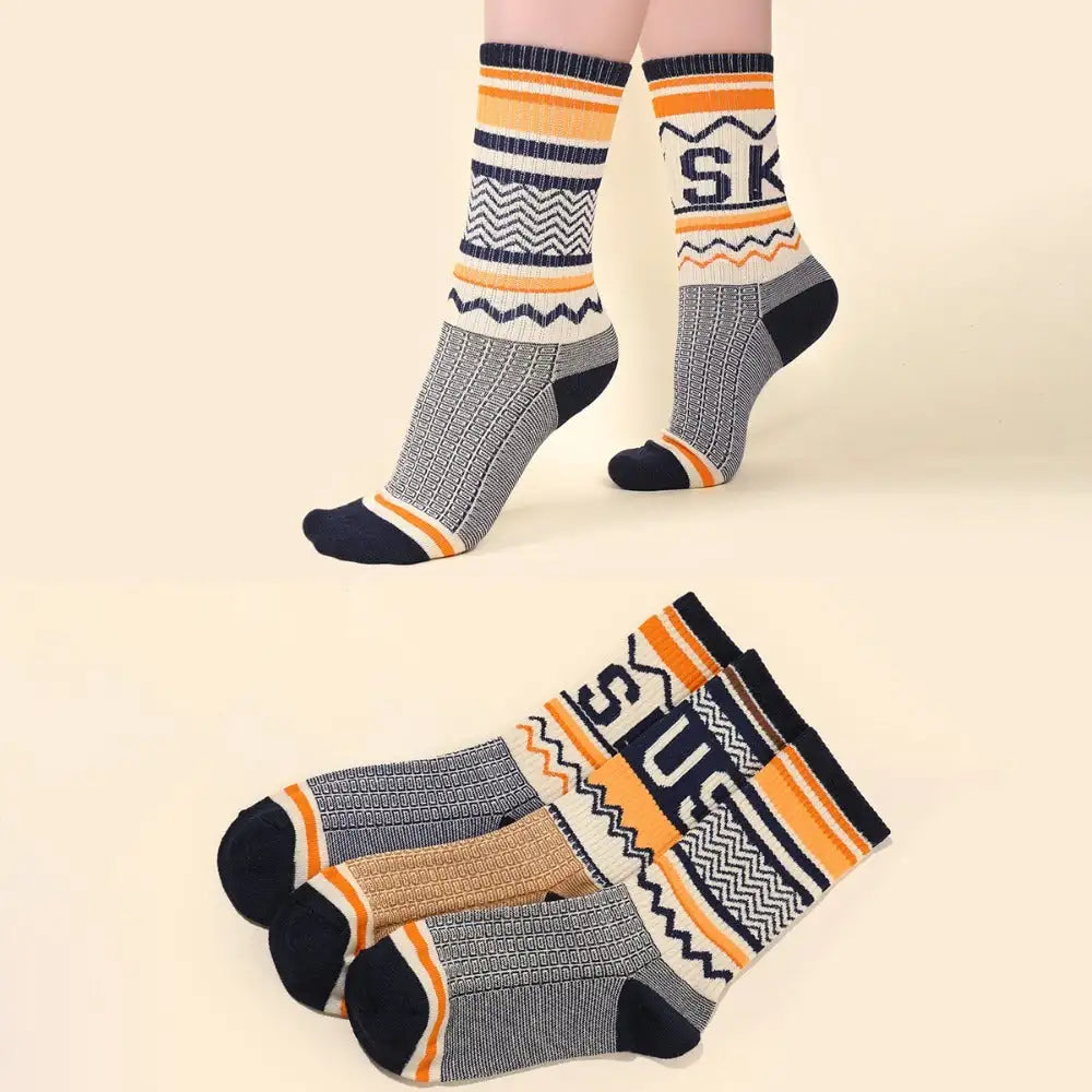 Six Pairs Of Men's And Women's Fashionable Socks With Letter Patterns - Offering Fashion And Comfort For Daily Wear And Suitable For All Four Seasons. - Lootquake