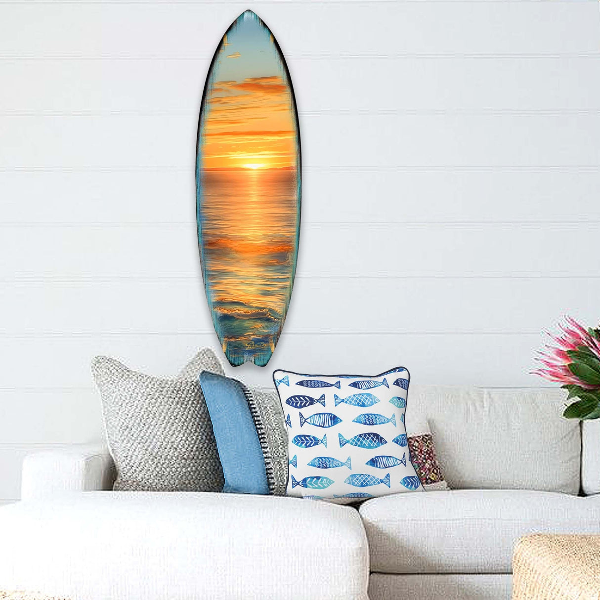 Tabla de surf con olas doradas, arte mural costero de G. DeBrekht - Decoración navideña costera - 8490134HS