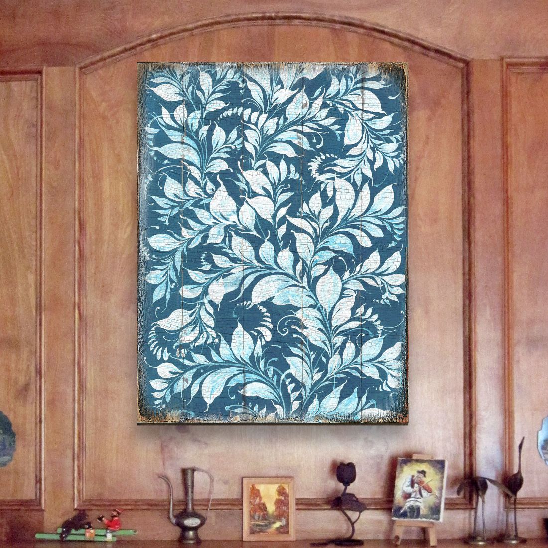 Arte mural rústico de madera con flores blancas y azules de G. DeBrekht - Decoración floral ornamental - 95005B