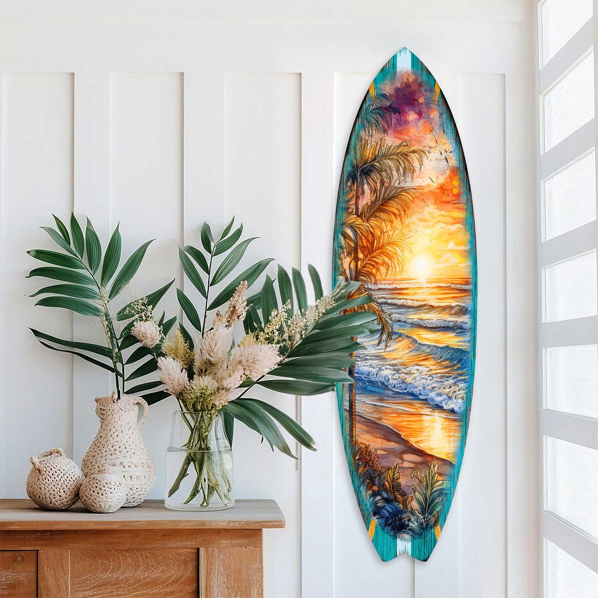Arte mural costero con tabla de surf - Olas doradas y atardecer en el océano de G. DeBrekht - Decoración costera navideña - 8490136HS