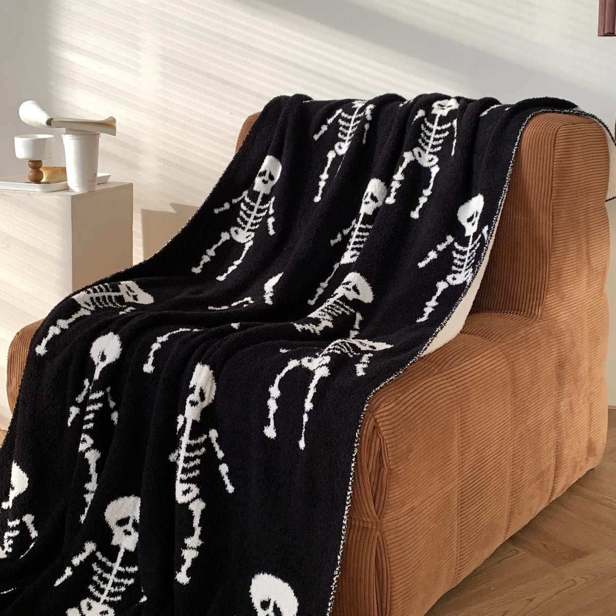 1pc Halloween Cartoon Skull Blanket Premium Sense Home Warm Blanket Nap Throw Blanket Travel Blanket Shawl Blanket Half Flannel Jacquard High Quality Knitted Blanket