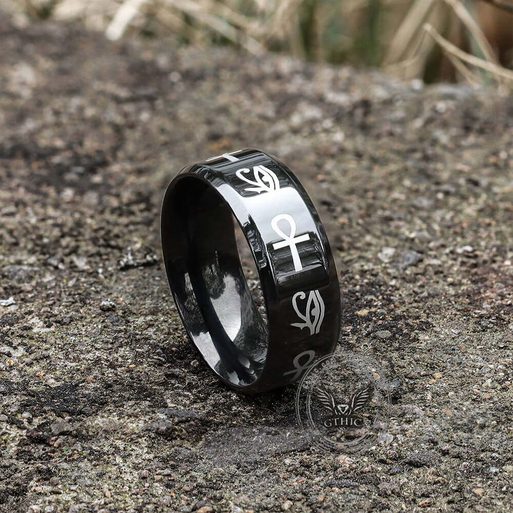 Anillo de acero inoxidable con símbolos egipcios Ojo de Ra y Ankh