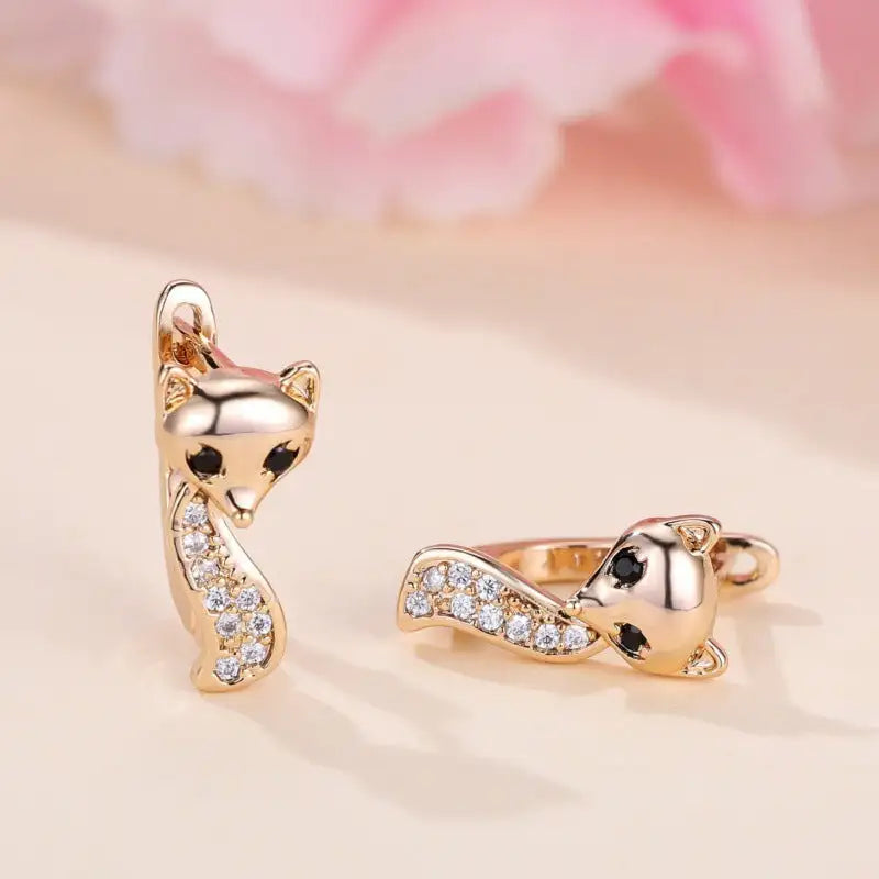 Design Champagne Gold White Diamond Fox Ear Clip - Lootquake