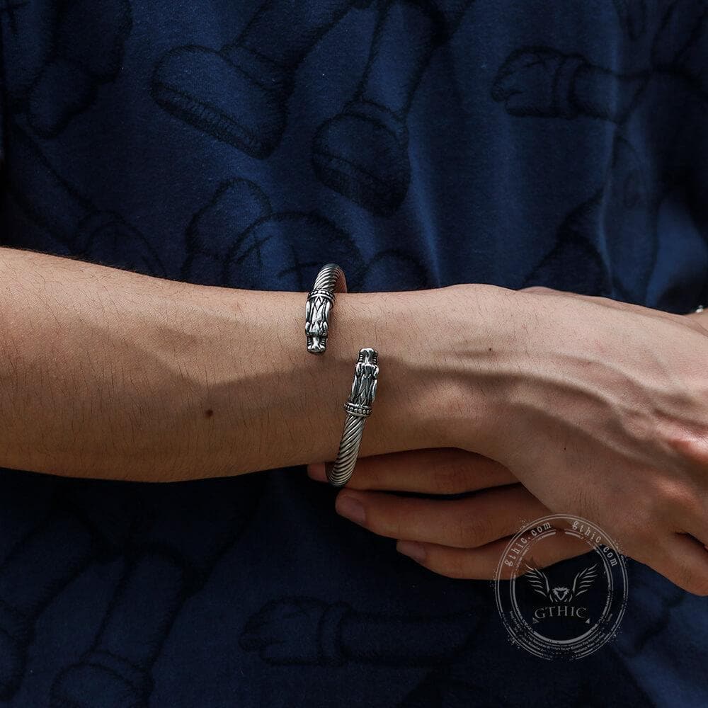 Pulsera vikinga de acero inoxidable con dragones ardientes