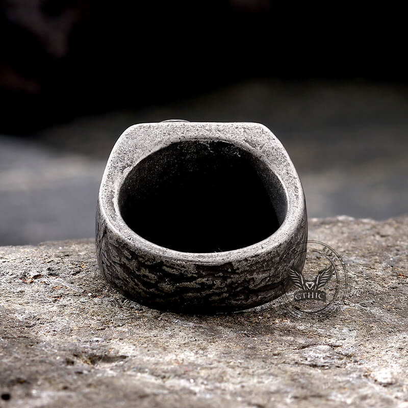 Anillo de acero inoxidable con calavera y letras góticas inglesas