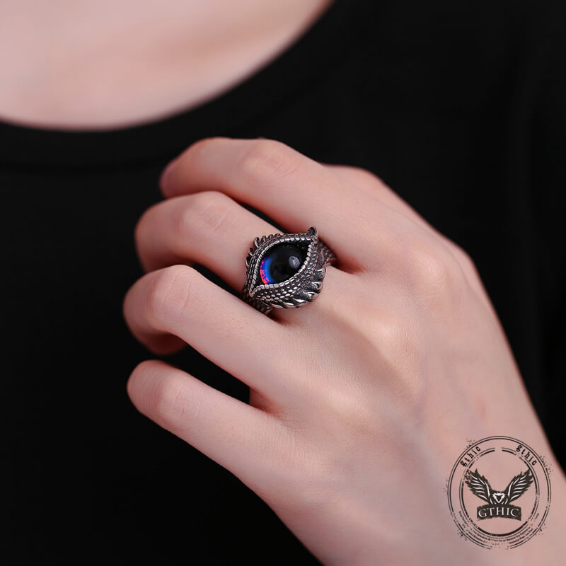 Anillo gótico de acero inoxidable con diseño de ojo malvado
