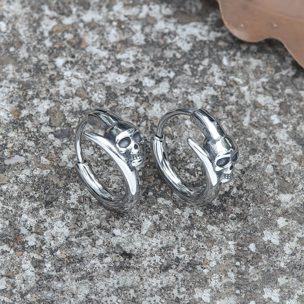 Pendientes de acero inoxidable con calavera gótica