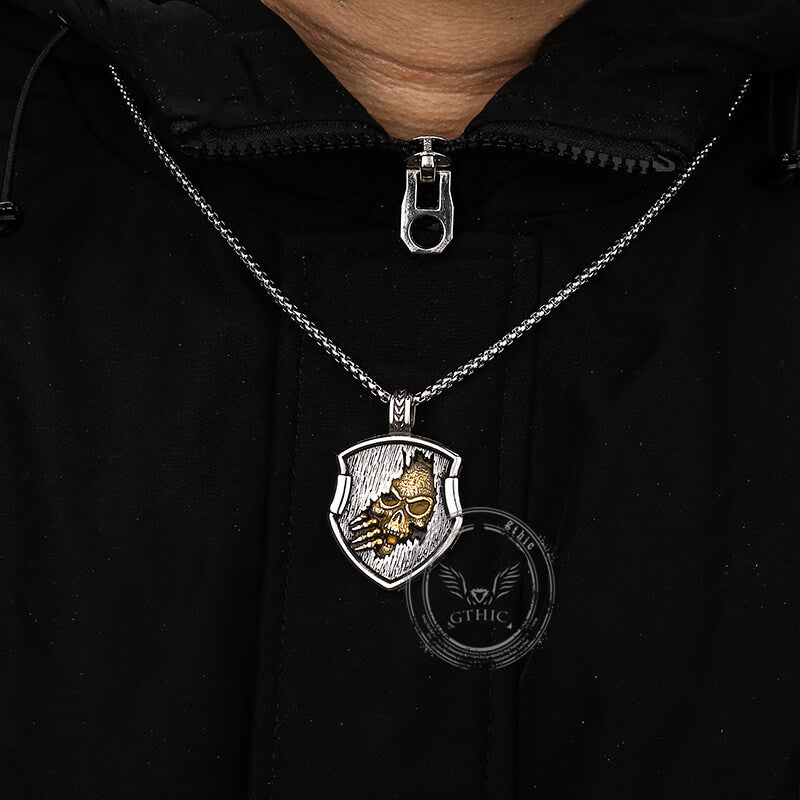 Collar de acero inoxidable con calavera gótica de vampiro