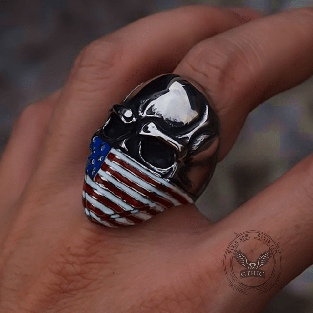 Anillo de calavera de acero inoxidable con bandera estadounidense