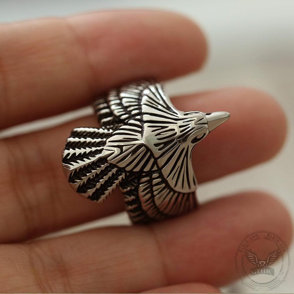 Anillo de acero inoxidable con forma de águila