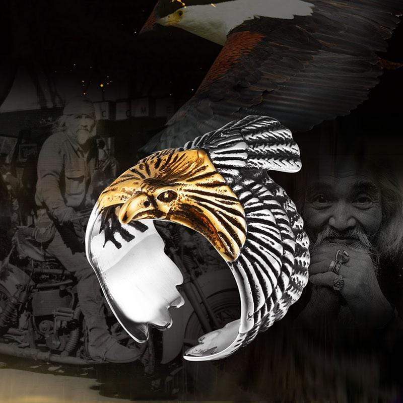 Anillo de acero inoxidable con forma de águila
