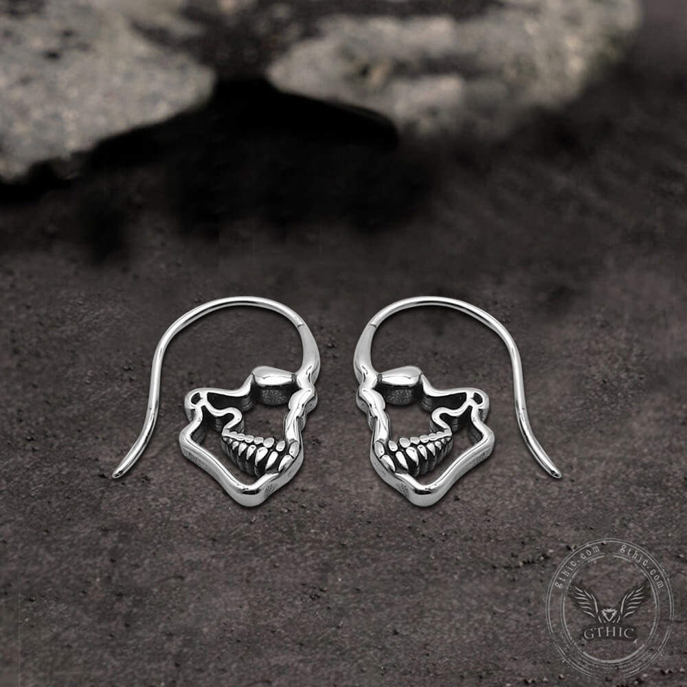 Pendientes de acero inoxidable con calavera hueca