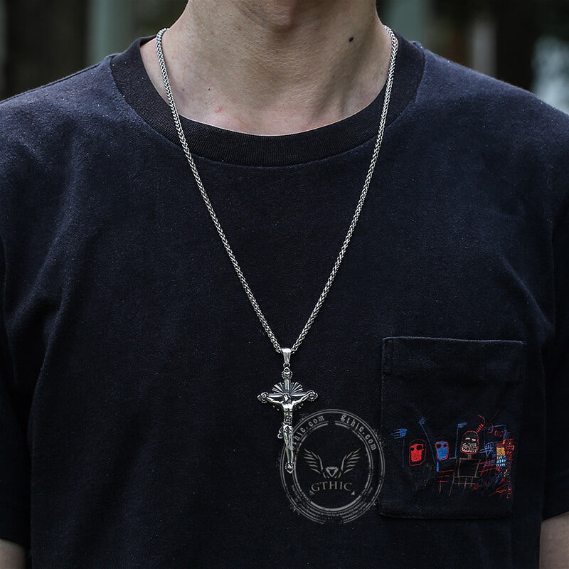 Colgante de cruz de acero inoxidable con la Santa Luz de Jesús Sufriendo