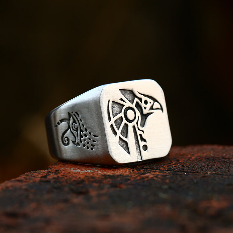 Anillo egipcio de acero inoxidable con Horus y Anubis