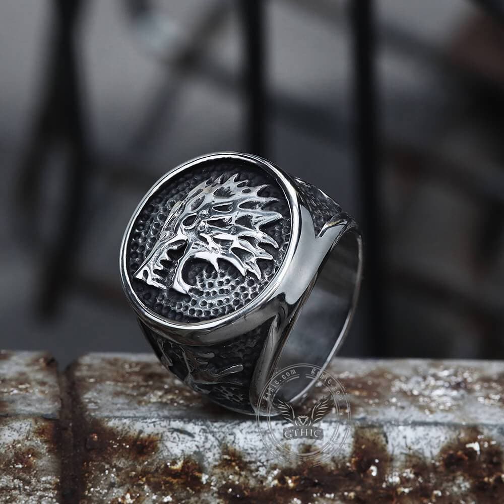 Anillo de acero inoxidable de lobo huargo gruñón