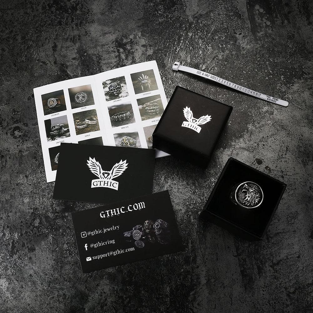 Anillo de acero inoxidable de lobo huargo gruñón