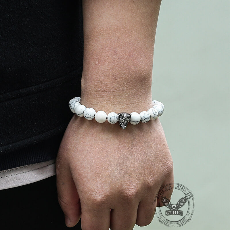 Pulsera de cuentas turquesas de lobo aullador