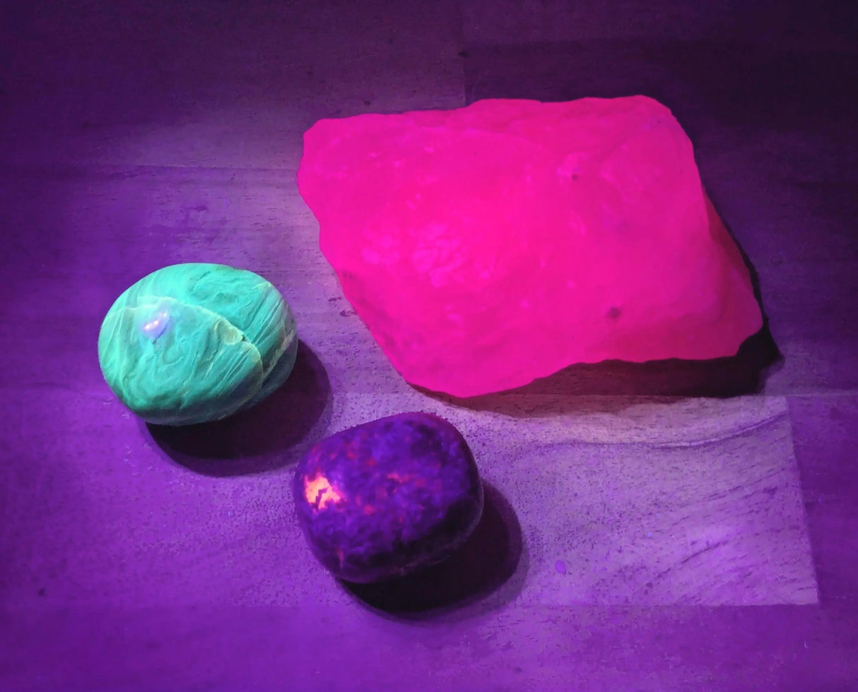 UV Black Light Reactive Crystal Kit