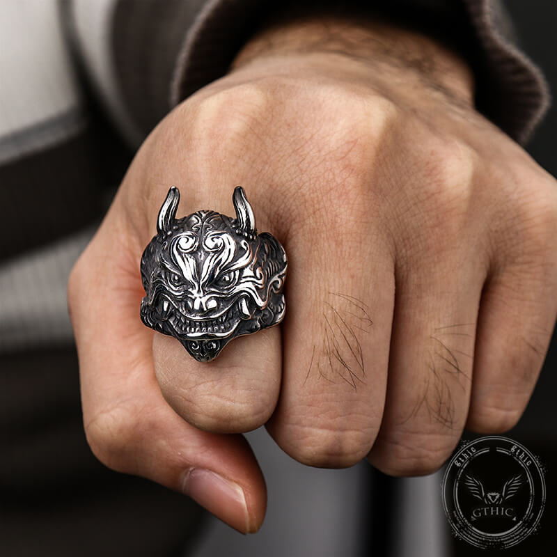 Anillo de acero inoxidable con el símbolo del demonio japonés Oni