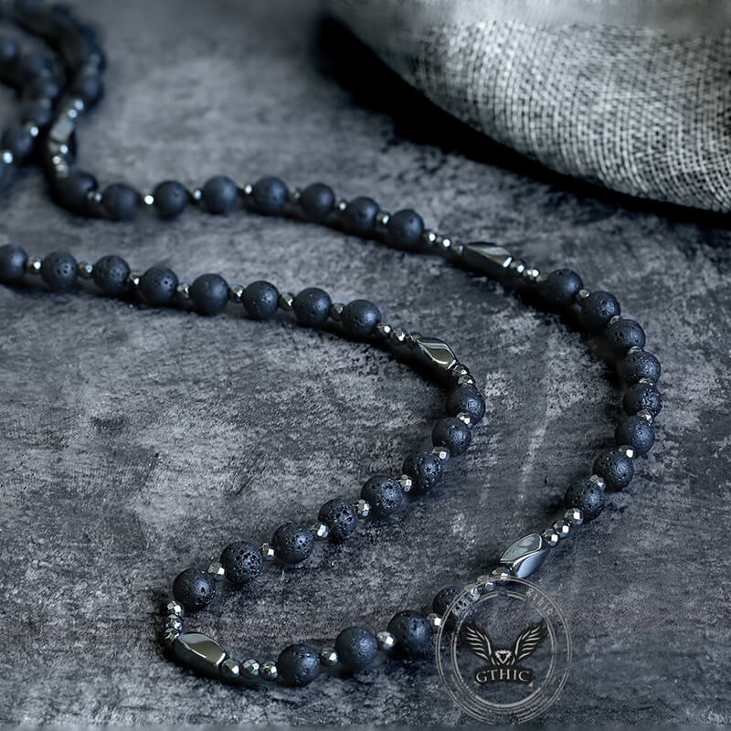 Collar rosario de motociclista con cuentas de piedra y cruz latina