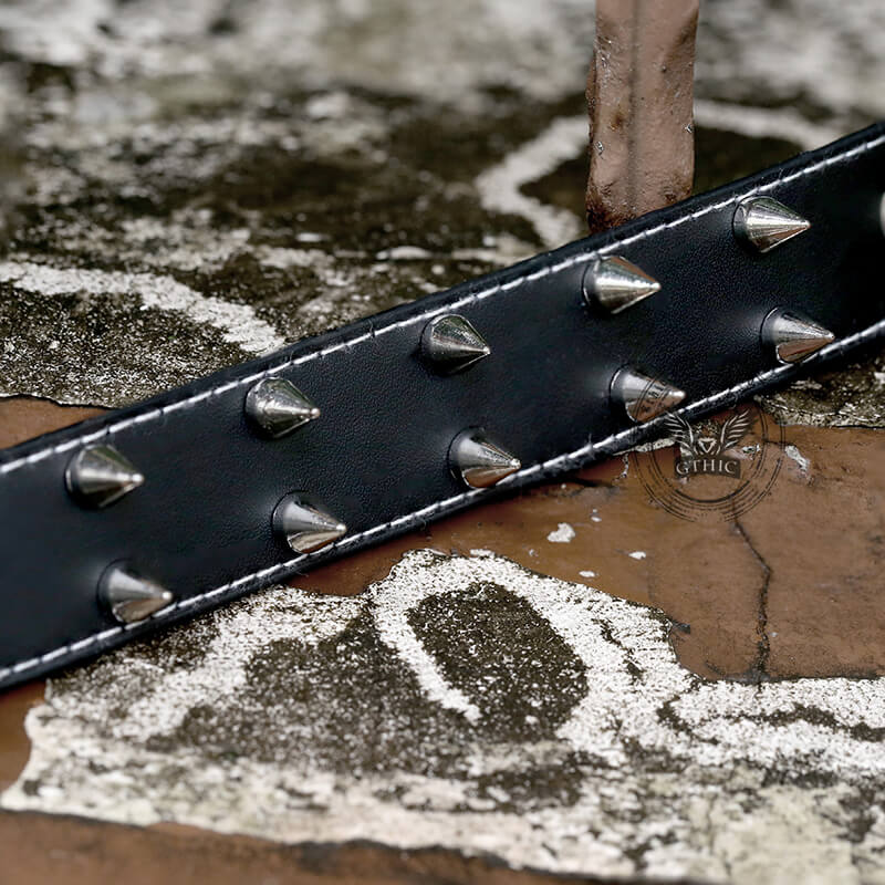 Pulsera punk de cuero con remaches minimalistas