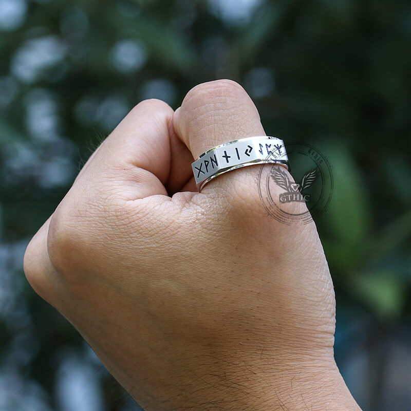 Anillo giratorio de acero inoxidable con runas nórdicas