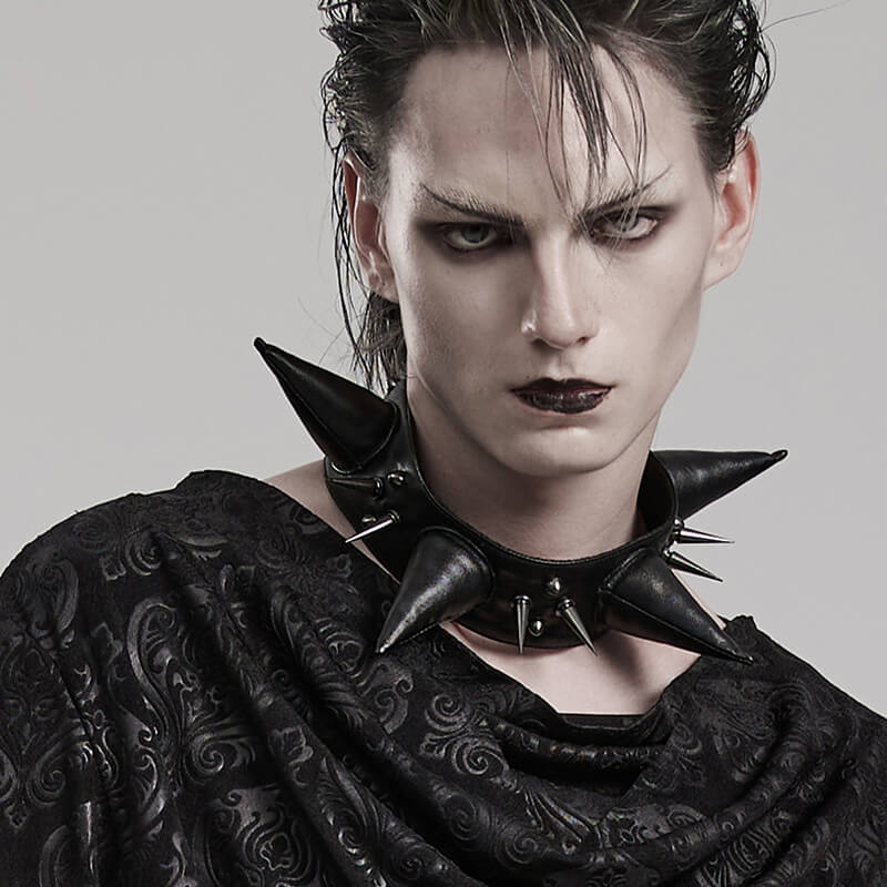 Gargantilla de cuero sintético con pinchos punk