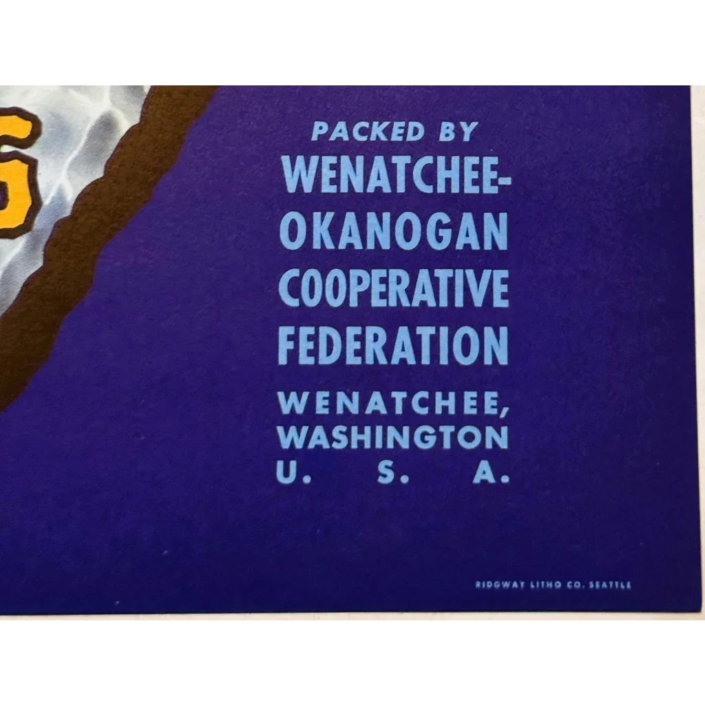 Rare 1940s Wenoka Pear Label Showcases Native American Design