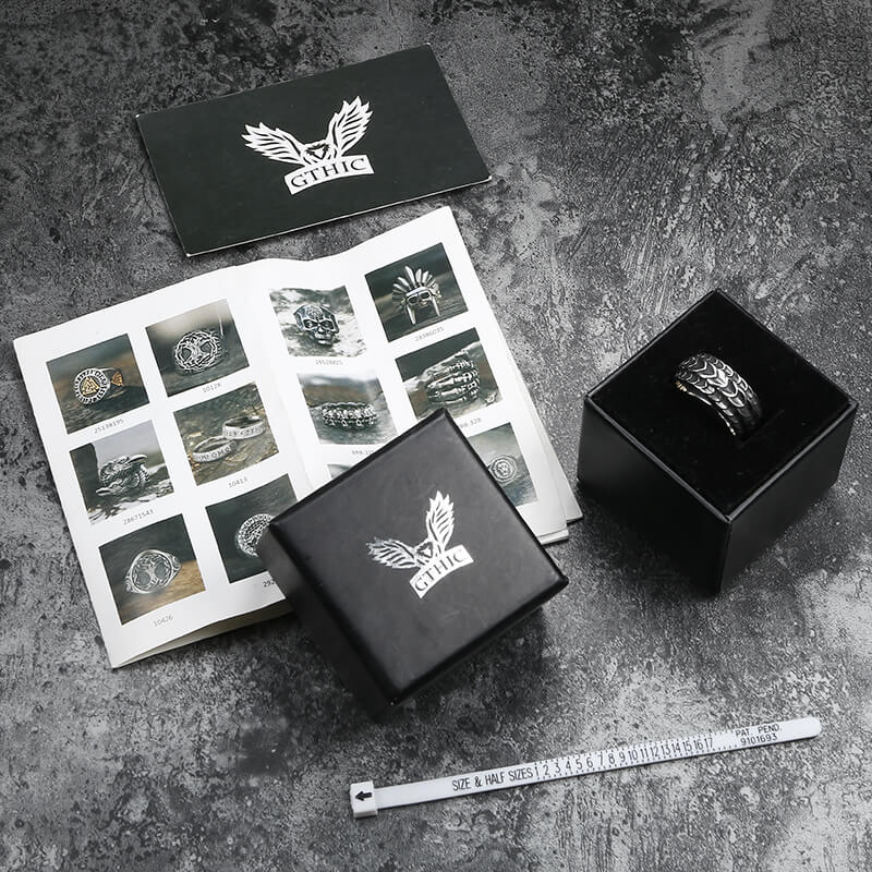 Anillo de acero inoxidable con columna de dragón retro