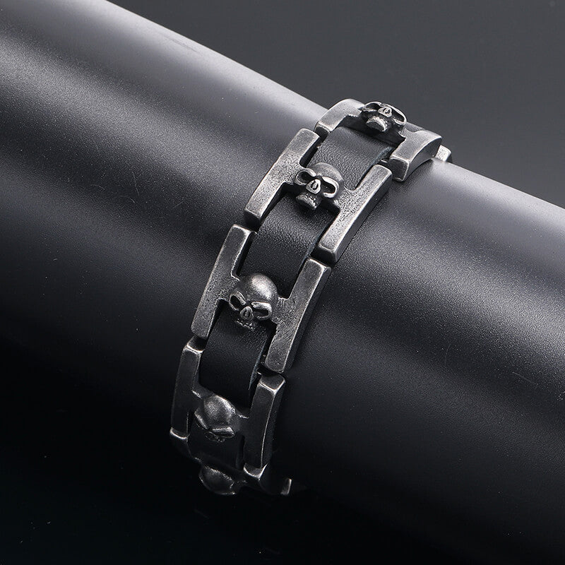 Hebilla de reloj con calaveras retro y pulsera de acero inoxidable