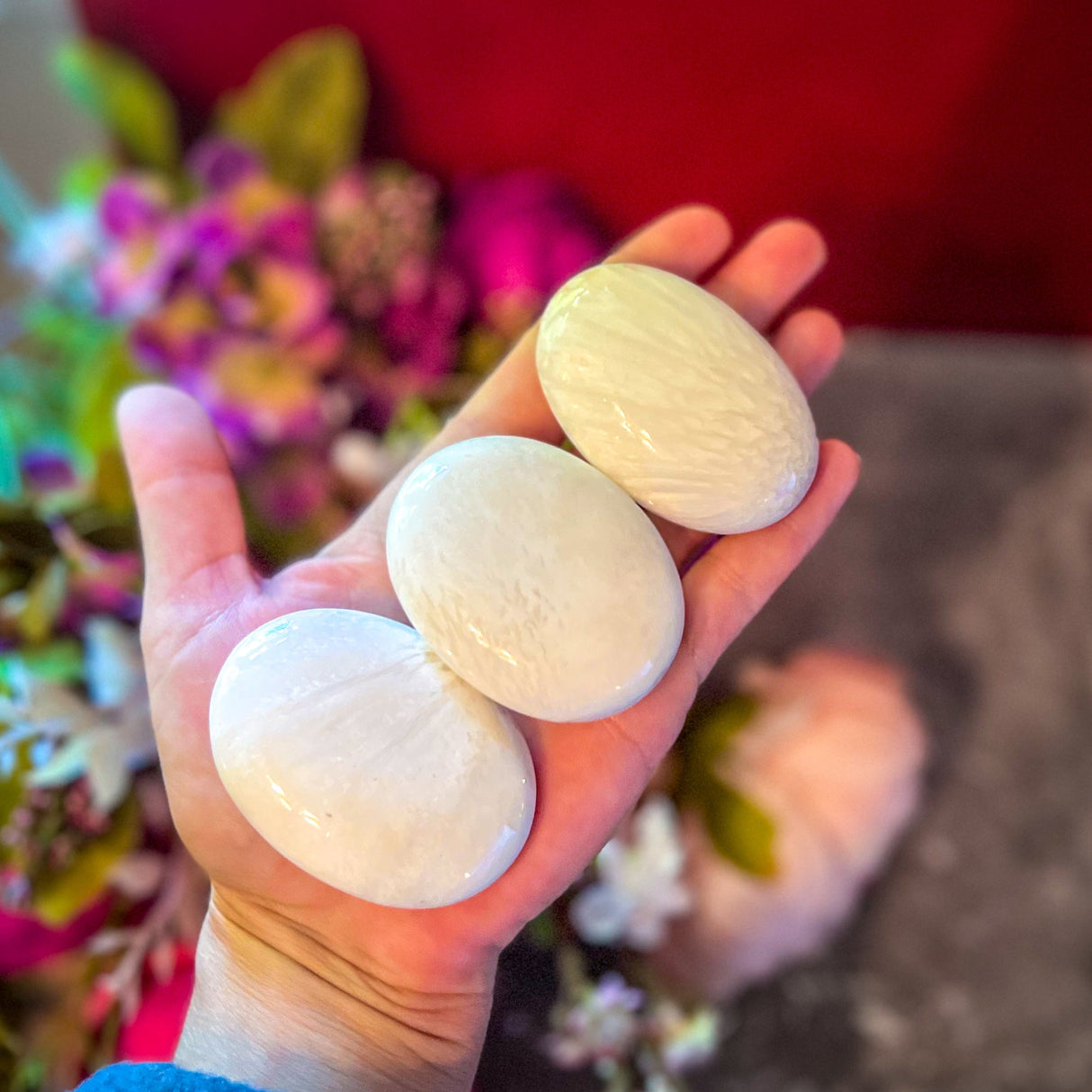 Piedras de palma de escolecita, escolecita pulida